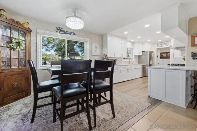 625 Corona CT, Vista, CA 92081
