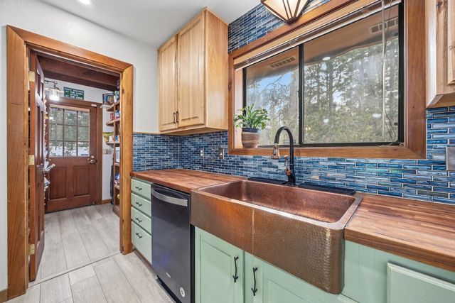 51379 Donner Pass Road, Soda Springs, CA 95728