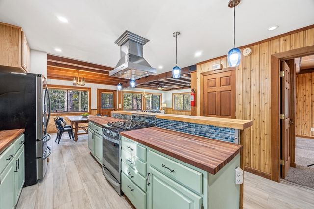 51379 Donner Pass Road, Soda Springs, CA 95728