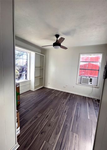 1305 Lynn Street, Bonham, TX 75418