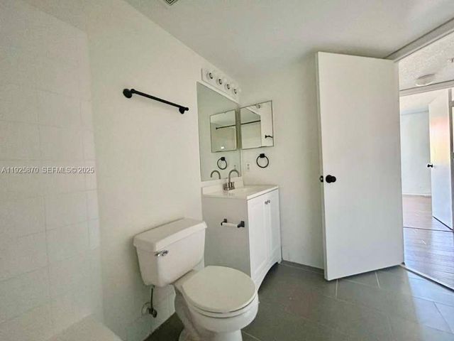 460 S Park Rd 6-305, Hollywood, FL 33021