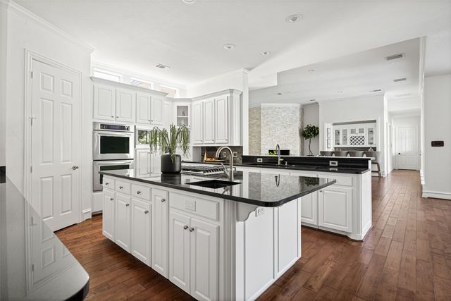 4600 Westbury Drive, Colleyville, TX 76034