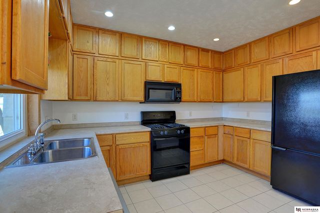 520 Sunset Drive, Yutan, NE 68073