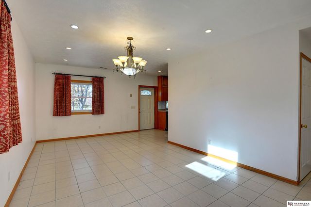 520 Sunset Drive, Yutan, NE 68073