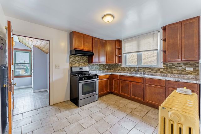 6255 W School Street 2, Chicago, IL 60634