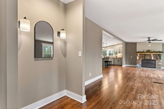 116 Samantha Drive, Fairview, NC 28730