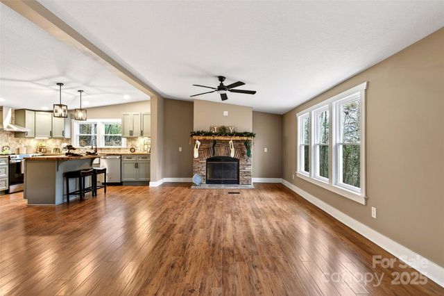 116 Samantha Drive, Fairview, NC 28730