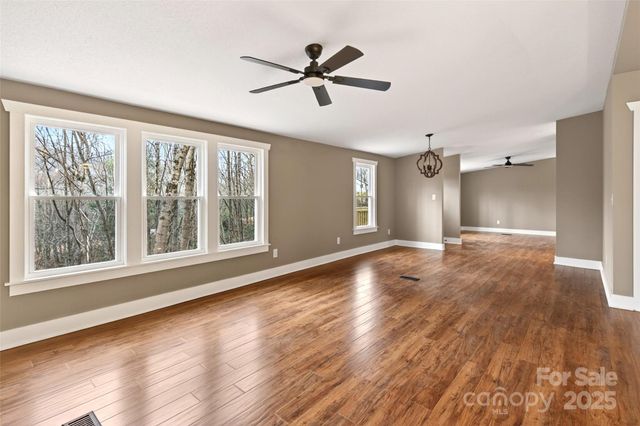 116 Samantha Drive, Fairview, NC 28730