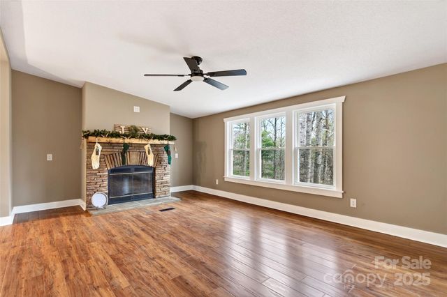 116 Samantha Drive, Fairview, NC 28730