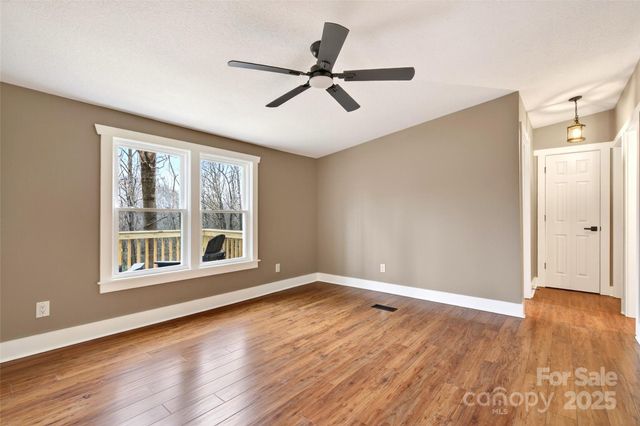 116 Samantha Drive, Fairview, NC 28730