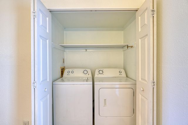 3301 Monroe Street NE UNIT B17, Albuquerque, NM 87110