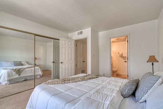 3301 Monroe Street NE UNIT B17, Albuquerque, NM 87110