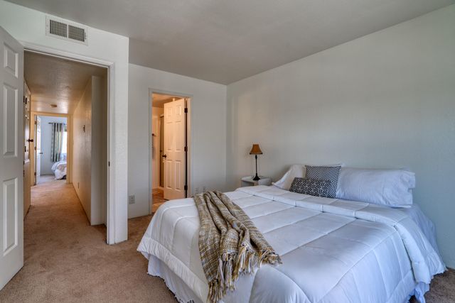 3301 Monroe Street NE UNIT B17, Albuquerque, NM 87110