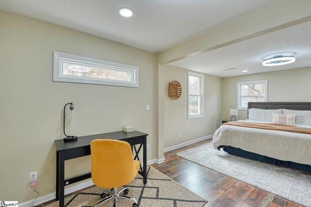 530 W Hayne Street, Woodruff, SC 29388