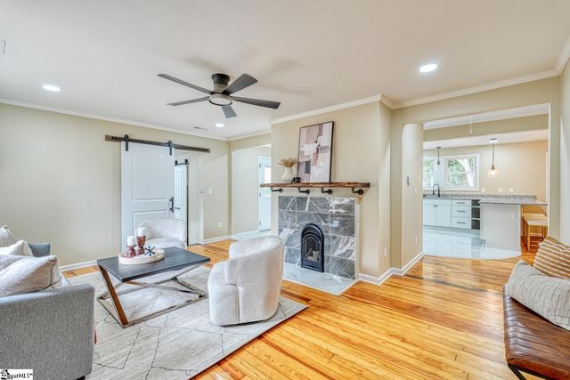 530 W Hayne Street, Woodruff, SC 29388