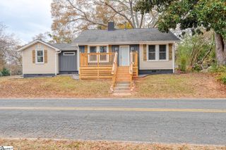 530 W Hayne Street, Woodruff, SC 29388