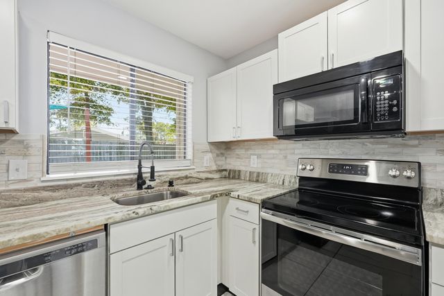 10 Overstreet Drive, Mary Esther, FL 32569