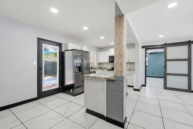 10 Overstreet Drive, Mary Esther, FL 32569