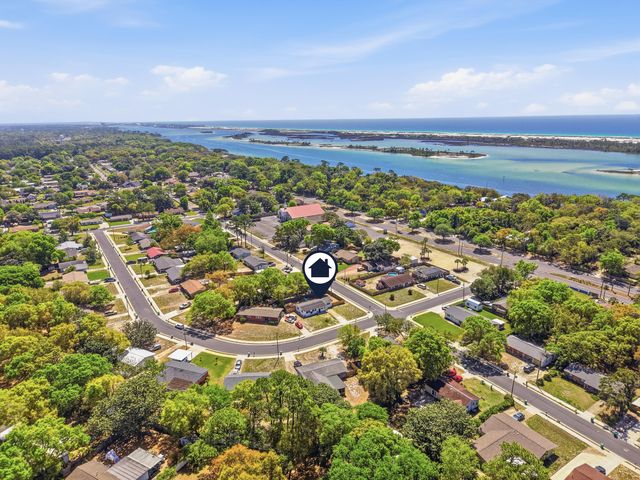 10 Overstreet Drive, Mary Esther, FL 32569