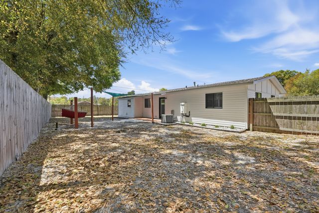 10 Overstreet Drive, Mary Esther, FL 32569