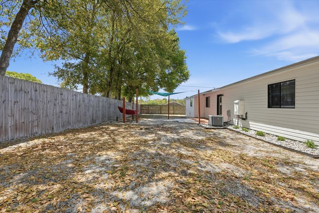 10 Overstreet Drive, Mary Esther, FL 32569
