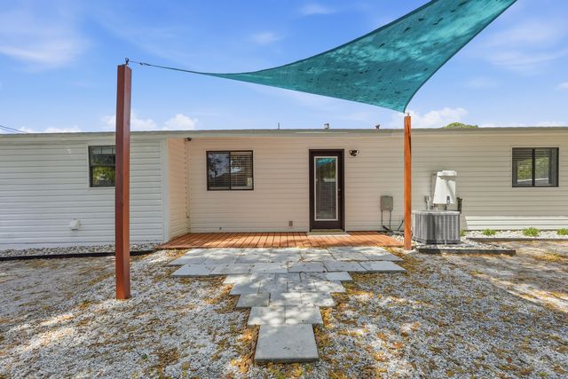 10 Overstreet Drive, Mary Esther, FL 32569