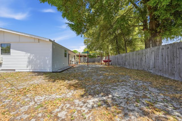 10 Overstreet Drive, Mary Esther, FL 32569