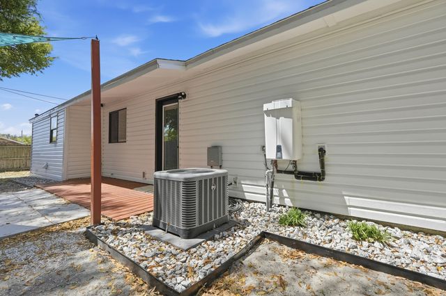 10 Overstreet Drive, Mary Esther, FL 32569