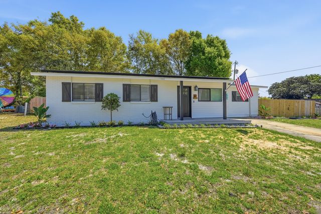 10 Overstreet Drive, Mary Esther, FL 32569