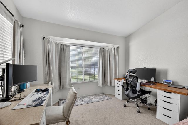 9067 La Maison Cir, Sacramento, CA 95829