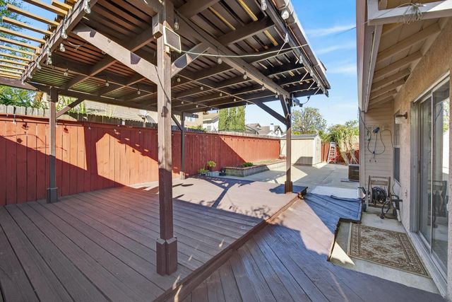 9067 La Maison Cir, Sacramento, CA 95829