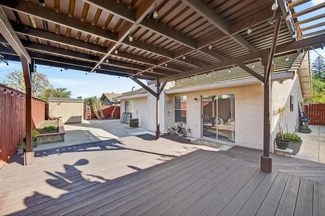 9067 La Maison Cir, Sacramento, CA 95829