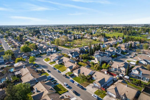 9067 La Maison Cir, Sacramento, CA 95829