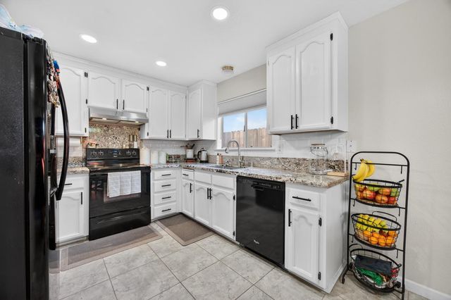 9067 La Maison Cir, Sacramento, CA 95829