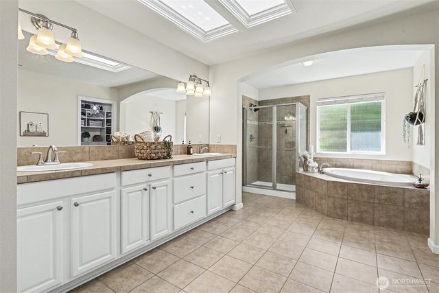 34927 SE Brinkley Street, Snoqualmie, WA 98065