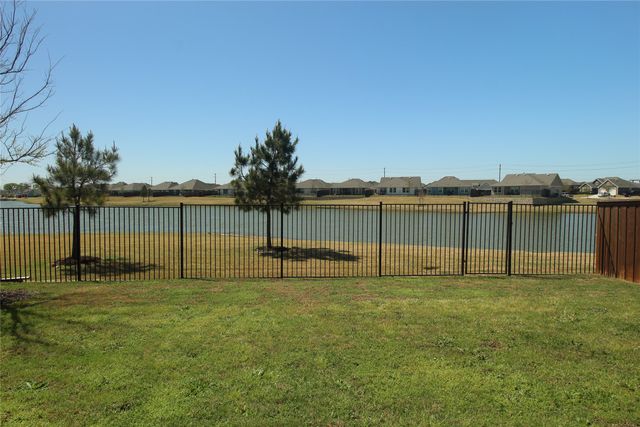11217 W Pond Drive, Providence Village, TX 76227
