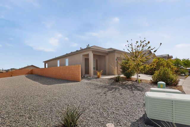 4875 Mount Salas Street NE, Rio Rancho, NM 87144