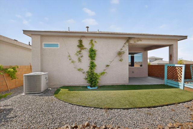 4875 Mount Salas Street NE, Rio Rancho, NM 87144