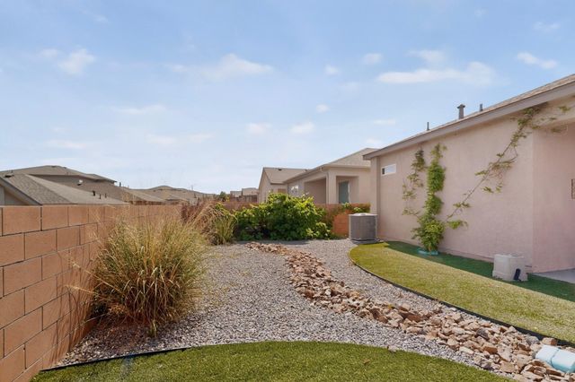 4875 Mount Salas Street NE, Rio Rancho, NM 87144