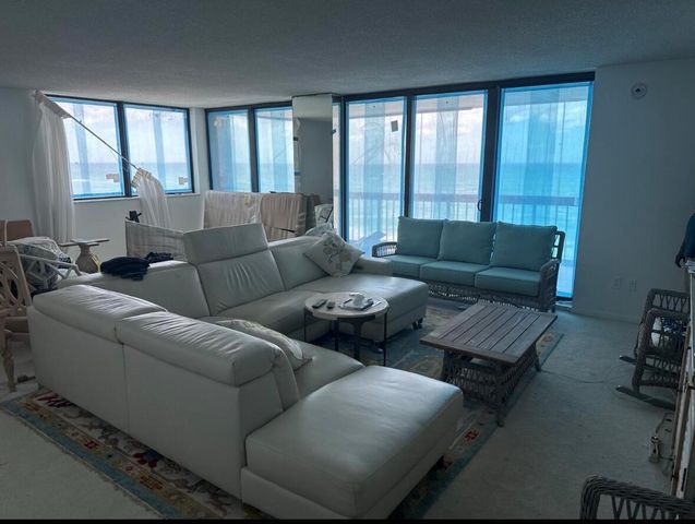 5380 N Ocean Drive 4e, Singer Island, FL 33404
