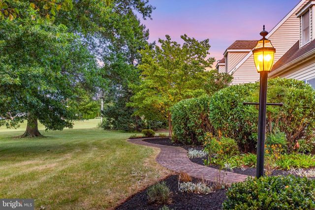 1575 GREENBRIAR RD, York, PA 17404