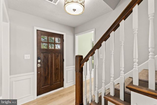 1575 GREENBRIAR RD, York, PA 17404