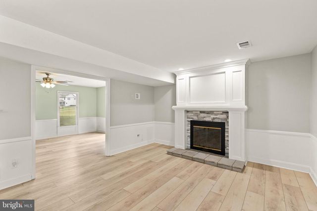 1575 GREENBRIAR RD, York, PA 17404