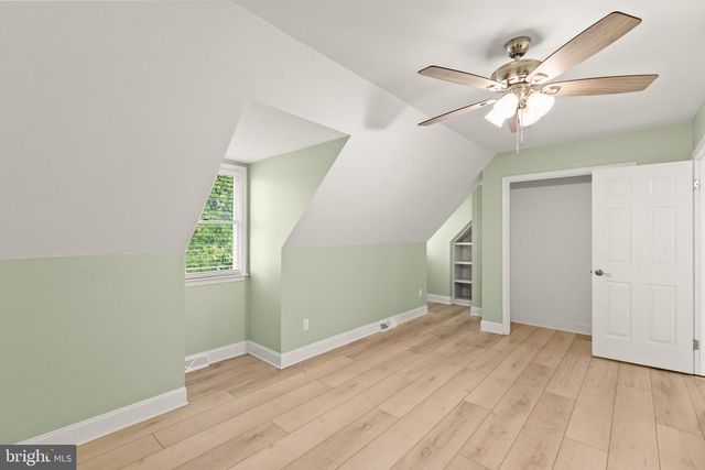 1575 GREENBRIAR RD, York, PA 17404
