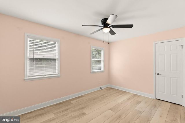 1575 GREENBRIAR RD, York, PA 17404