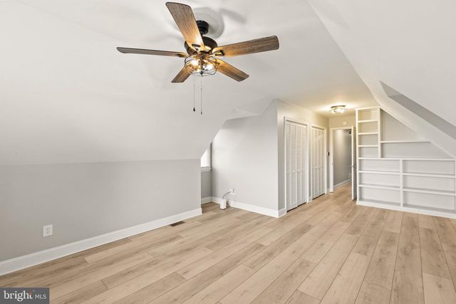 1575 GREENBRIAR RD, York, PA 17404