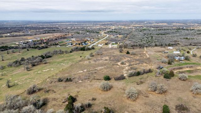 701 Old Colony Line RD, Dale, TX 78616
