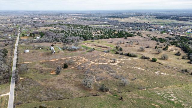 701 Old Colony Line RD, Dale, TX 78616