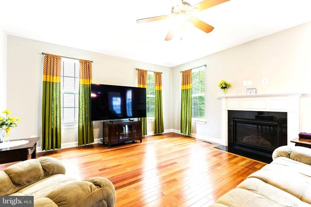 8326 MINERAL DR, Manassas, VA 20112