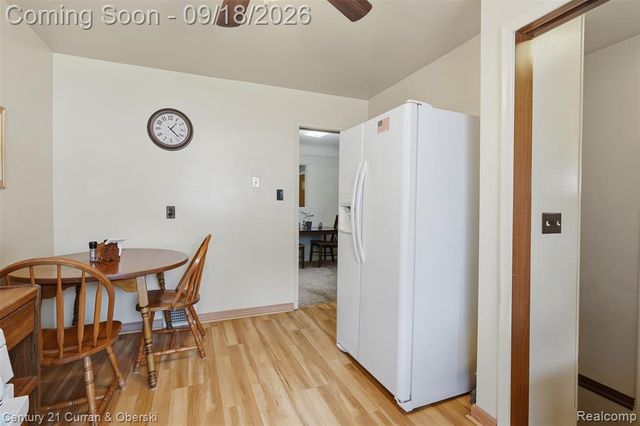 8330 Winston Lane, Dearborn Heights, MI 48127